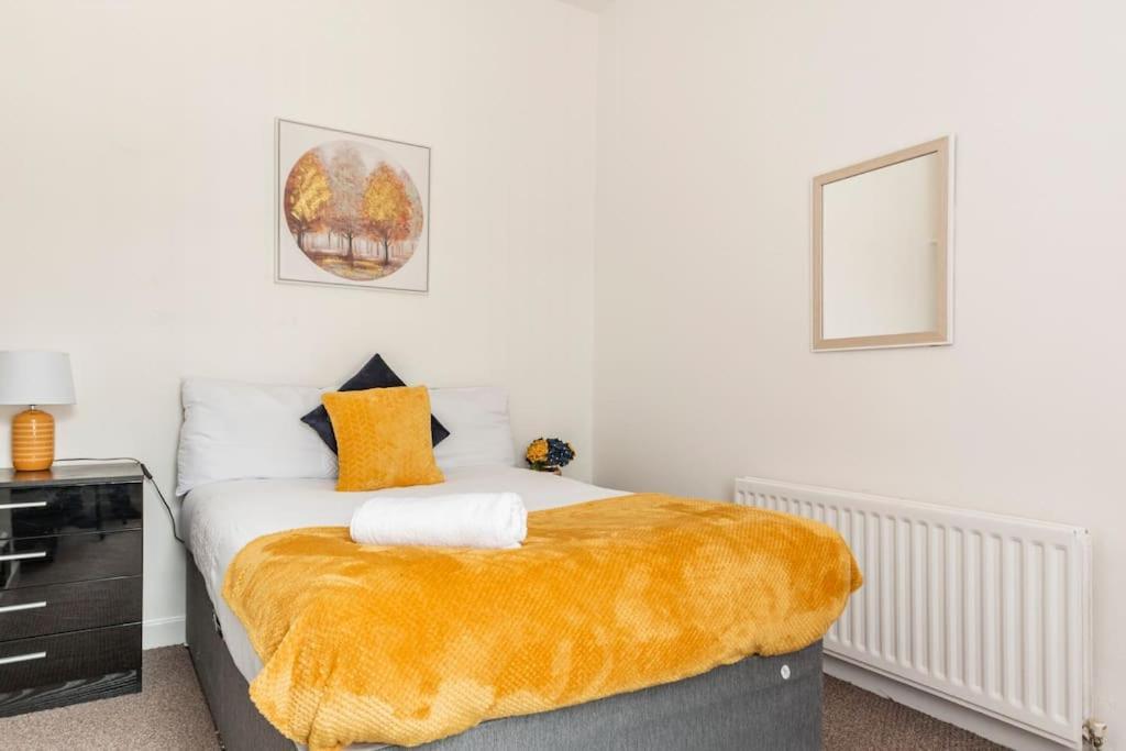 Home Near Anfield And Everton Fc With Free Parking 리버풀 외부 사진