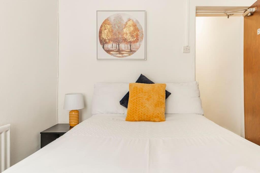 Home Near Anfield And Everton Fc With Free Parking 리버풀 외부 사진